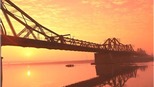 Cầu Long Biên - cây cầu vượt qua sự ngăn cách, hoài nghi và chế giễu